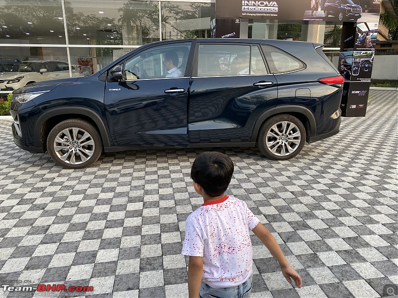 Toyota Innova Hycross Review-ce63b84030934475b8ff116e81efb174.jpeg