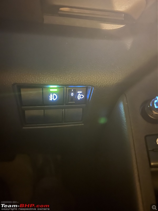 Toyota Innova Hycross Review-fog-lamp-switch.jpg