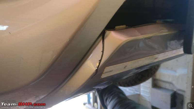 Toyota Hilux Review-cracked_bumper.jpeg