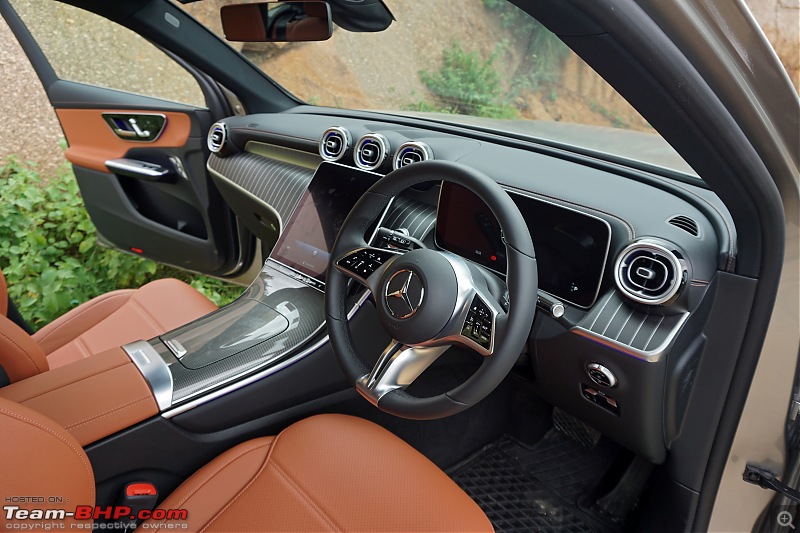 Mercedes GLC SUV Review-2023_mercedes_glc_interior_03.jpg