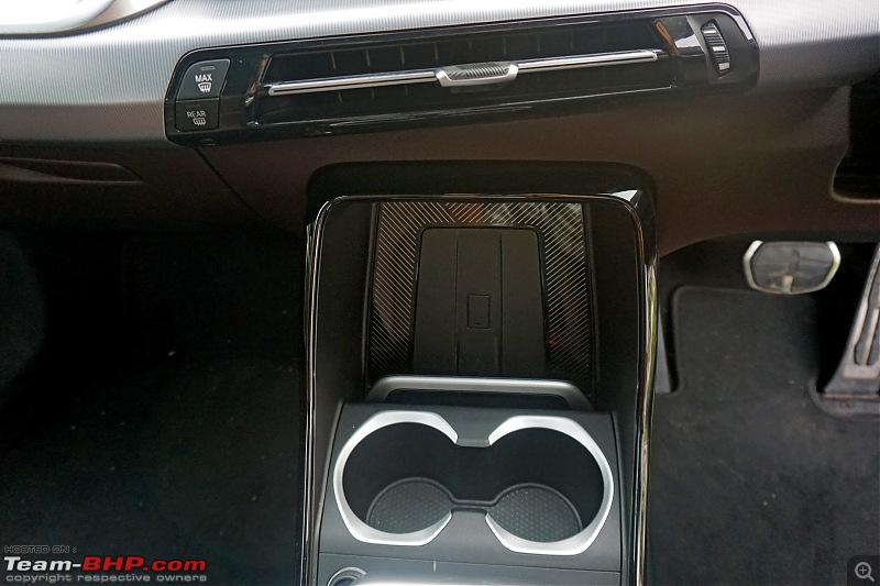 BMW X1 Review-2023_bmw_x1_interior_41.jpg