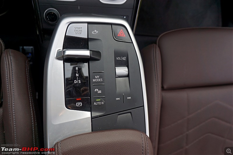 BMW X1 Review-2023_bmw_x1_interior_44.jpg