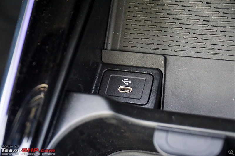 Mercedes-Benz GLA Facelift Review-2024_mercedes_gla_interior_28.jpg
