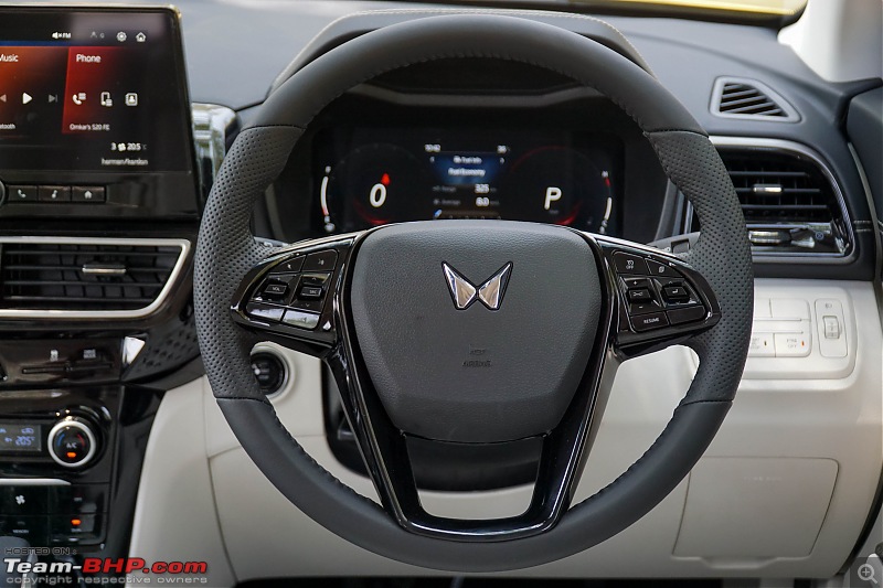 2024 Mahindra XUV 3XO Review-2024_mahindra_xuv3xo_interior_02.jpg