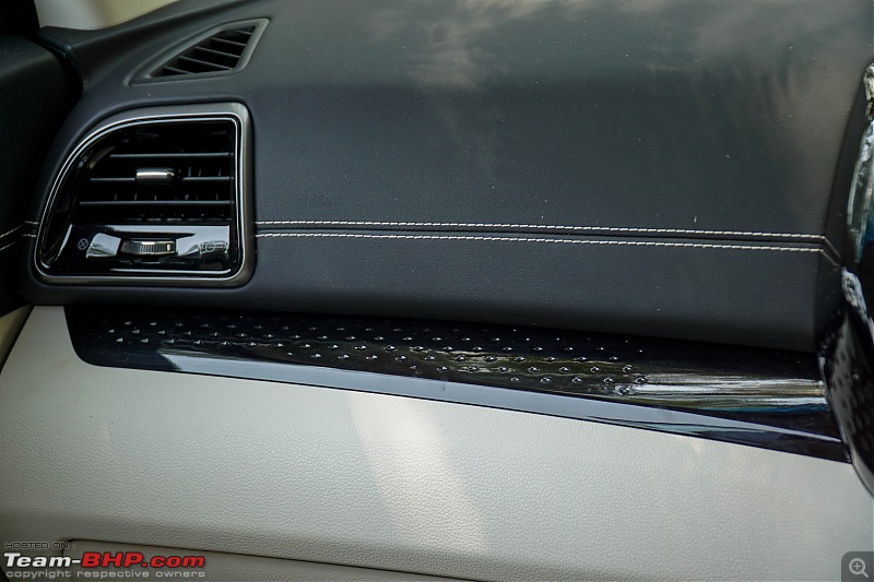 2024 Mahindra XUV 3XO Review-2024_mahindra_xuv3xo_interior_31.jpg