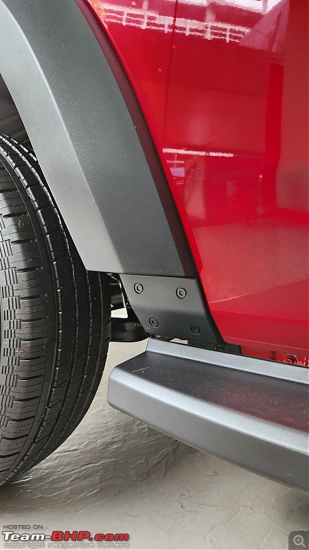 Mahindra Thar Roxx Review-frontmudguard.jpeg