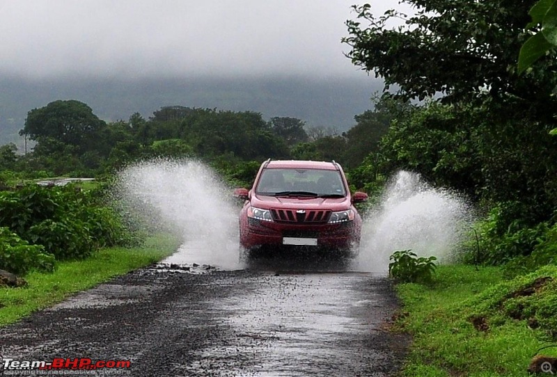 Mahindra XUV500 : Test Drive & Review-duma-splashing.jpg