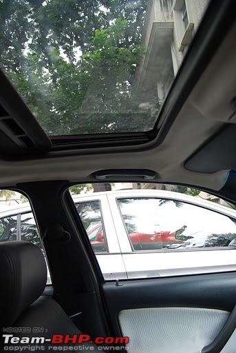 ARTICLE: Sunroofs. India-specific Use and Maintenance Tips-glass.jpg