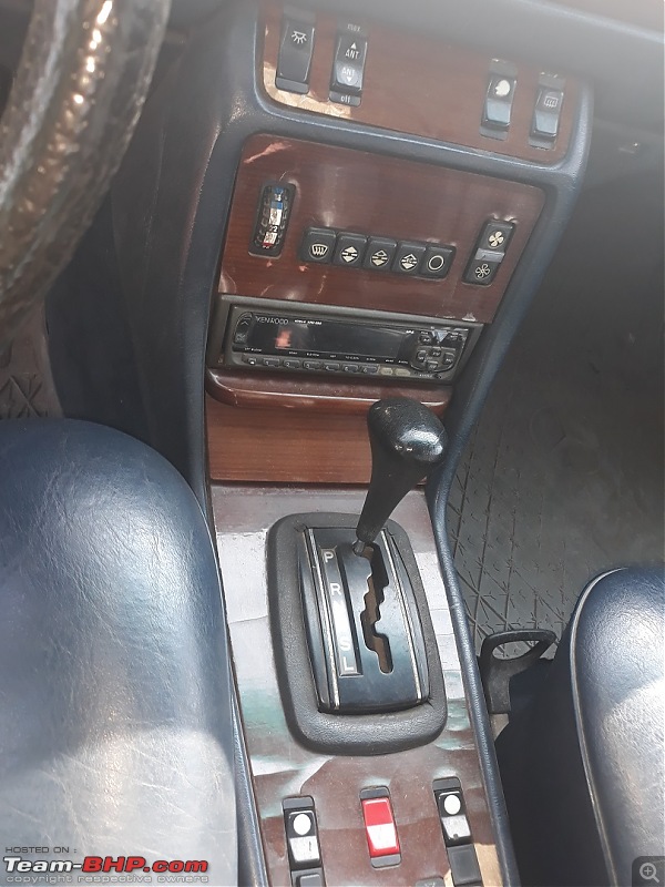 Mercedes-Benz W123-knob.jpg