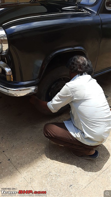 Our 1960 HM Ambassador Mark 1 - The Indian Marque!-p8-fit-front-wheels-after-brake-work.jpeg