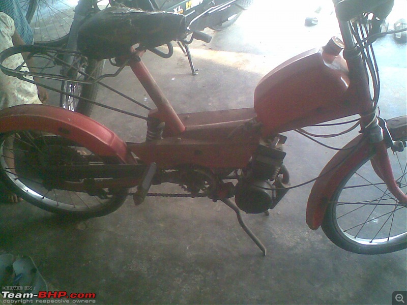 Can anyone identify this moped? EDIT - more obscure mopeds here.-image353.jpg