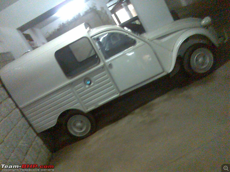 Citroen 2CV Ambulance-image018.jpg