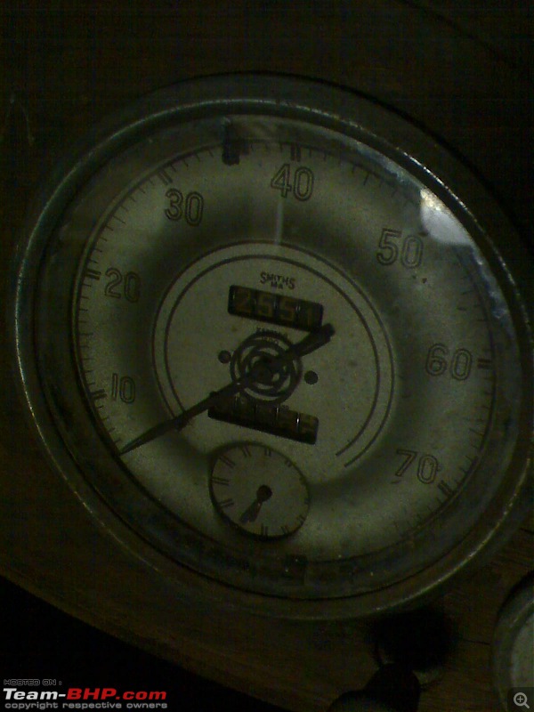 Siddharth's Wolseley 14/60-wolseley-8-clock.jpg
