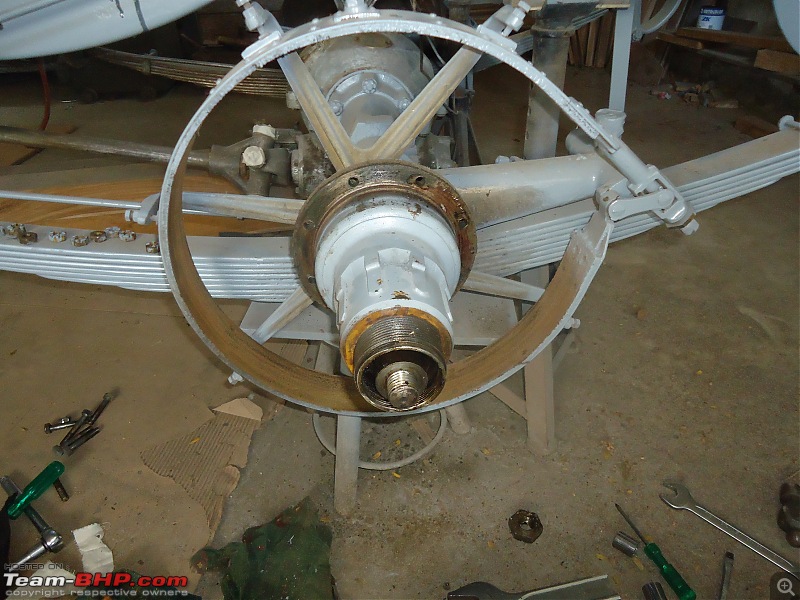 The Gold 1919 Daimler of Sir Seth Hukumchand-7.brake-drums-removed-overhaul.jpg