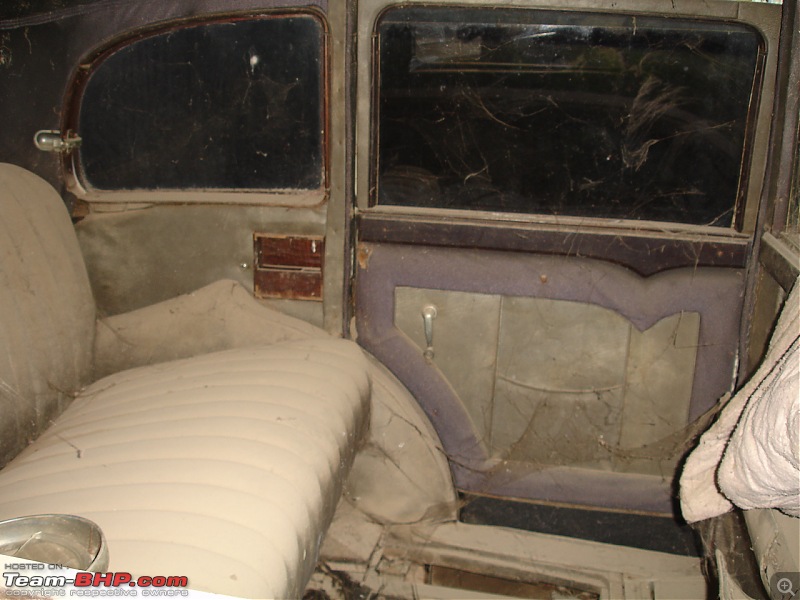 The 1937 Daimler EL24 Limousine of Kolhapur-07.jpg