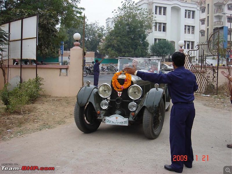 The Great Rally of India Bentleys on display in Mumbai on 26 Jan 09-picture210109-079.jpg