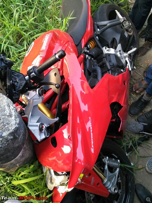 Superbike crashes in India-whatsapp-image-20171205-19.03.36.jpeg