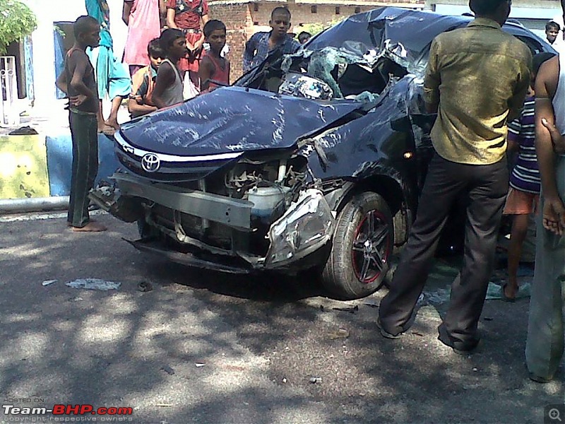 Accidents in India | Pics & Videos-etios1.jpg