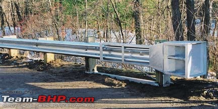 Brutal Accident: Divider railing (Guardrail) pierces through Hyundai i20-skt.jpg