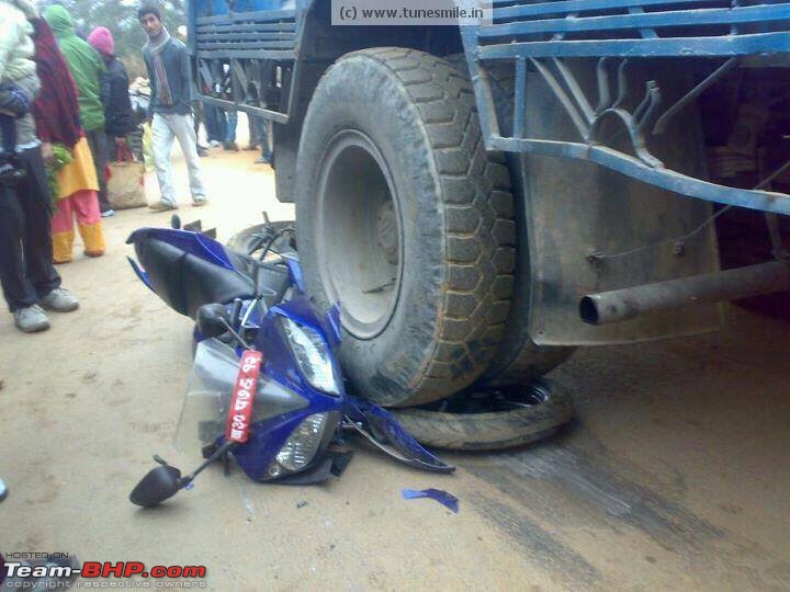 Accidents in India | Pics & Videos-r15-accdnt.jpg