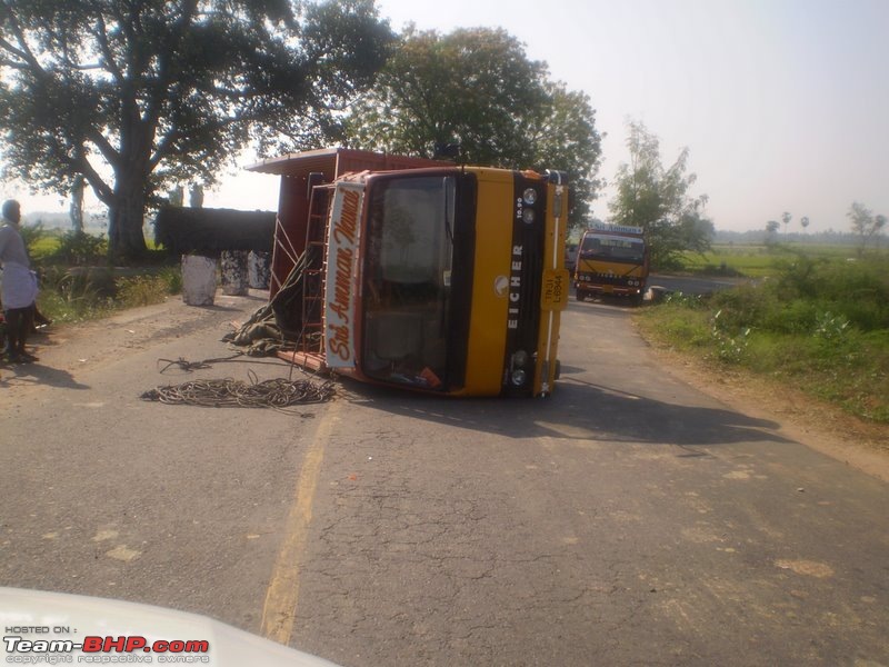 Accidents in India | Pics & Videos-lorry..jpg