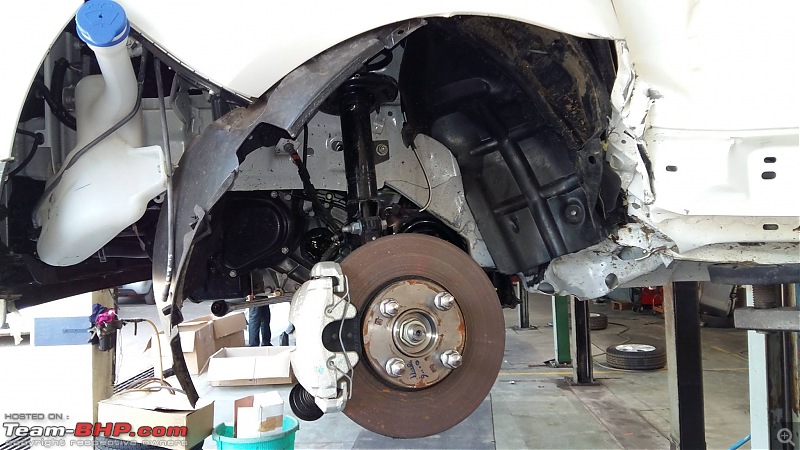 Ford EcoSport - Axle breaks on highway. EDIT: Due to accident (details on page 11)-12232826_10207182655941215_7904426593873510448_o.jpg