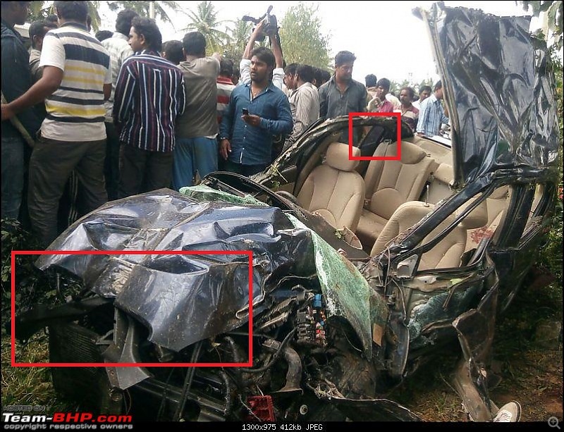 Pics: Accidents in India-car.jpg