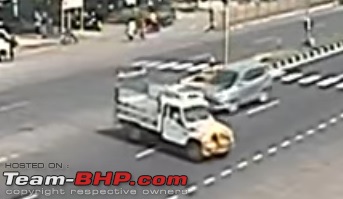 Accidents in India | Pics & Videos-car.jpg