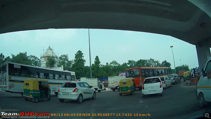 Supreme Court Committee on Road Safety and its actual implementation-vlcsnap2017091600h02m42s935.png