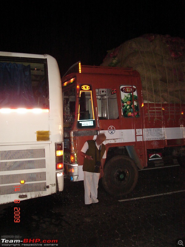 Accidents in India | Pics & Videos-veg-truck.jpg