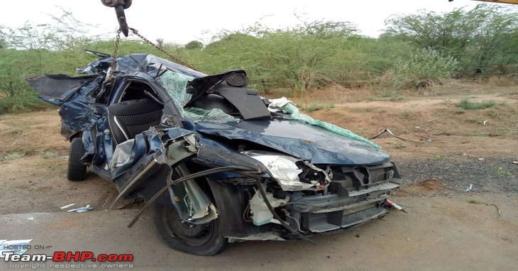 Accidents in India | Pics & Videos-baleno-crash-rajasthan.jpg