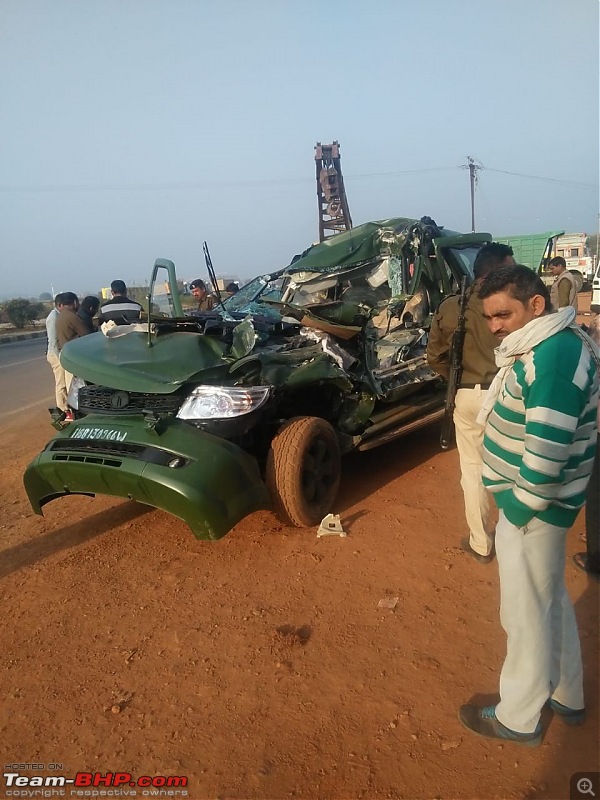 Pics: Accidents in India-safari-accident-main.jpeg