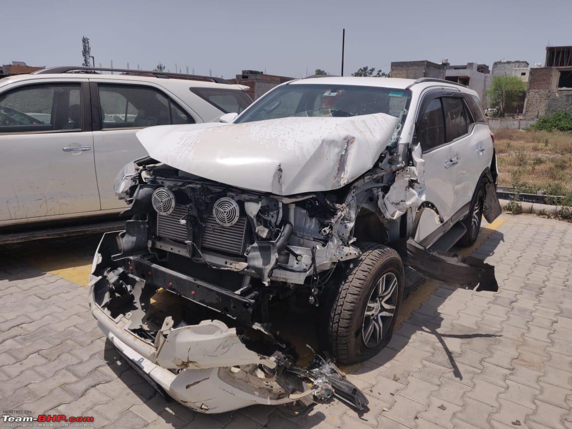 Toyota Innova Crysta Zx Rolls Over Thrice None Of The 7 Airbags