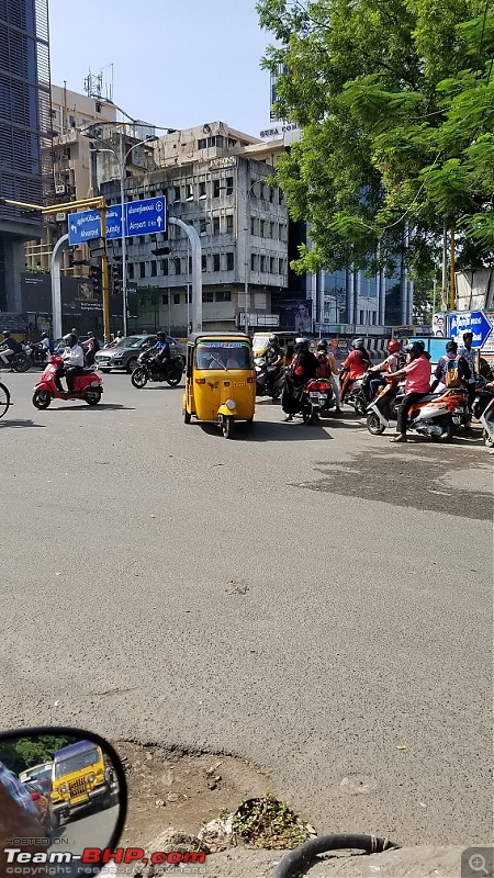 Bad Drivers - How do you spot 'em-how-negotiate-signals.jpg