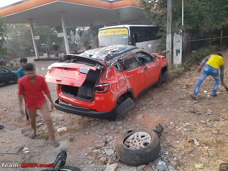 Accidents in India | Pics & Videos-jeep_01.jpg