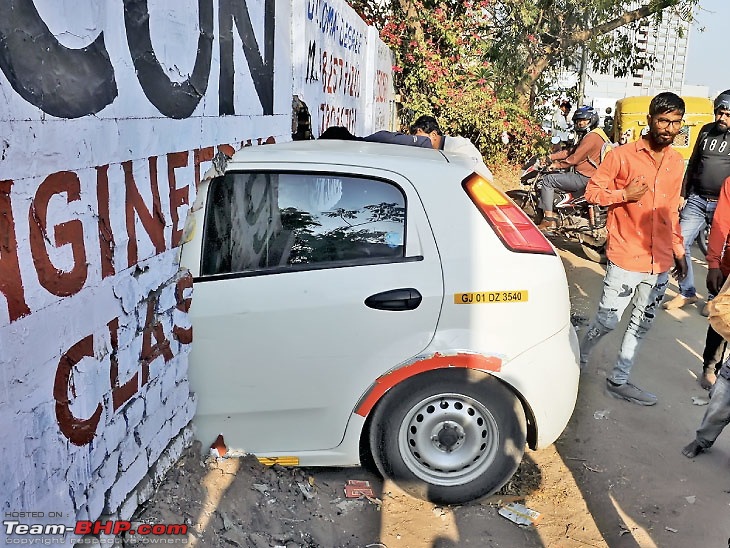 Accidents in India | Pics & Videos-punto-vs-wall2.jpg