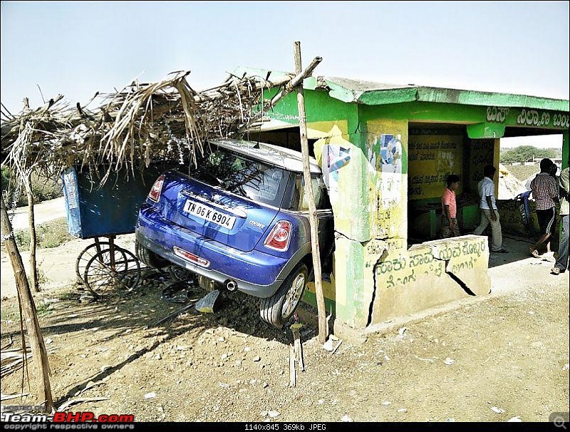 Gujarat couple use sunroof to come out of drowning Mercedes, but eventually die-mini1-1.jpg