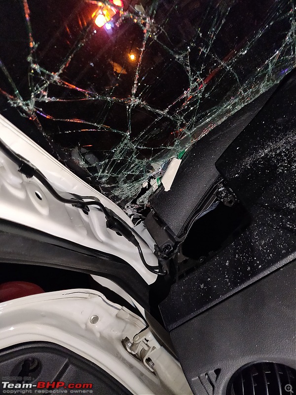 Big accident in a Toyota Etios, but the airbags didn't deploy!-int3.jpg