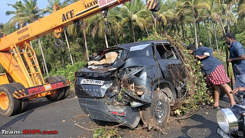 Accidents in India | Pics & Videos-tataharrieraccident4.jpg
