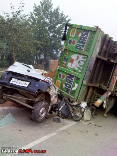 Accidents in India | Pics & Videos-mahamaya-flyover-accident3.jpg