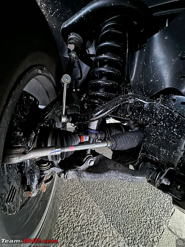 Owner loses leg after Mahindra Scorpio-N crashes into barrier due to *alleged* suspension failure-whatsapp-image-20240101-17.56.59.jpeg