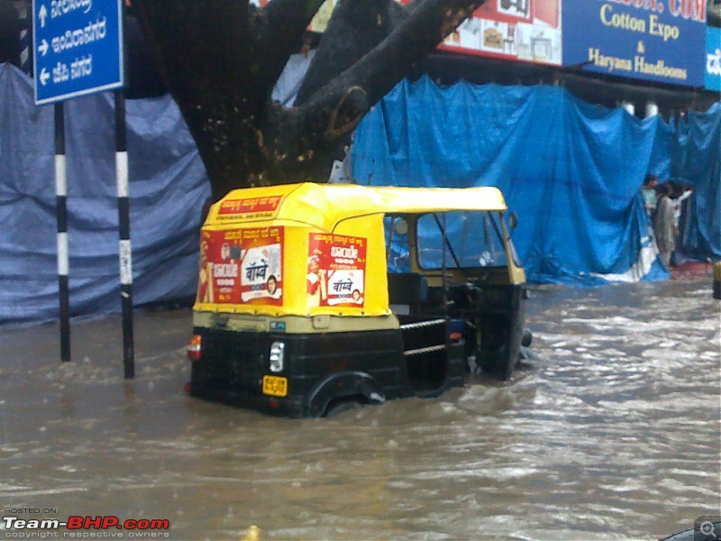 Pics: Accidents in India-29052010043.jpg