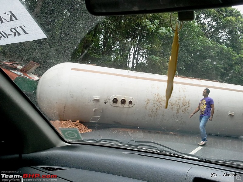 Pics: Accidents in India-20110423-13.09.25.jpg