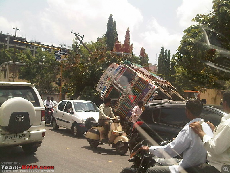 Accidents in India | Pics & Videos-img2011091200248.jpg