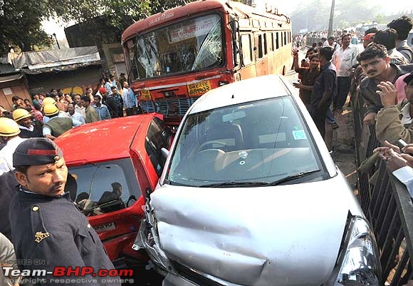 Accidents in India | Pics & Videos-pune-bus1.jpg