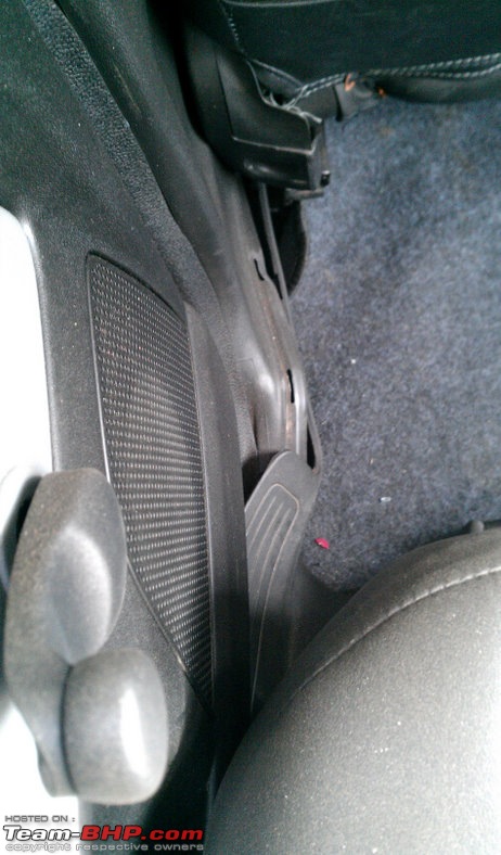 Fiat Punto Accident: B-pillar damage-inside_view_di.jpg