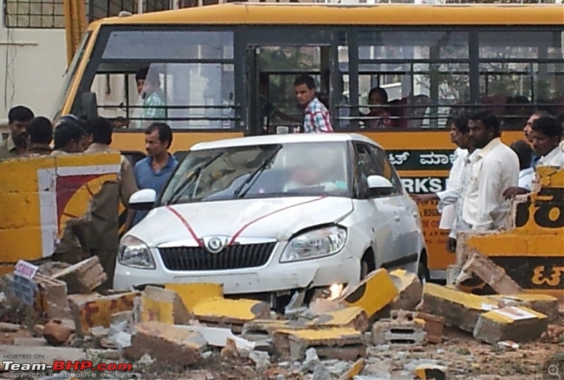 Accidents in India | Pics & Videos-carsmash20120403.jpg
