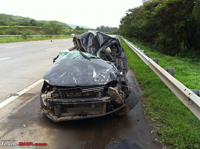 God saved me on the Mumbai-Pune Expressway (in a VW Polo)-car-crash.jpg