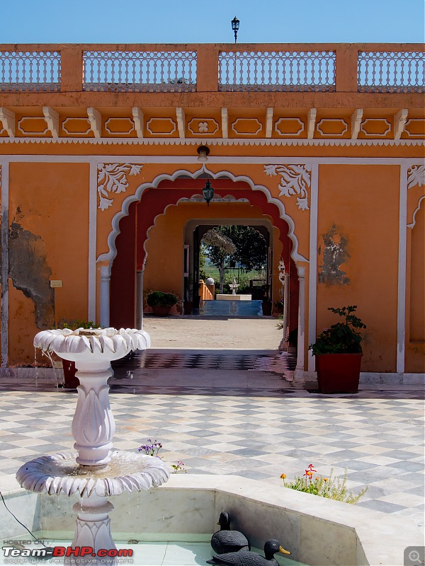 Indian Hotels at one-of-a-kind locations-p3170006.jpg