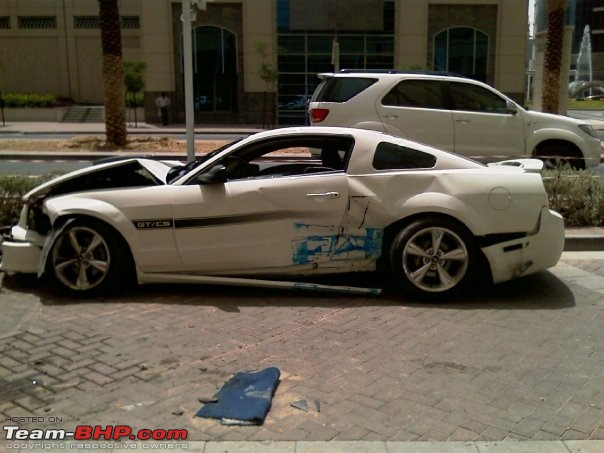 Road Accidents in Dubai - Pics-stang2.jpg